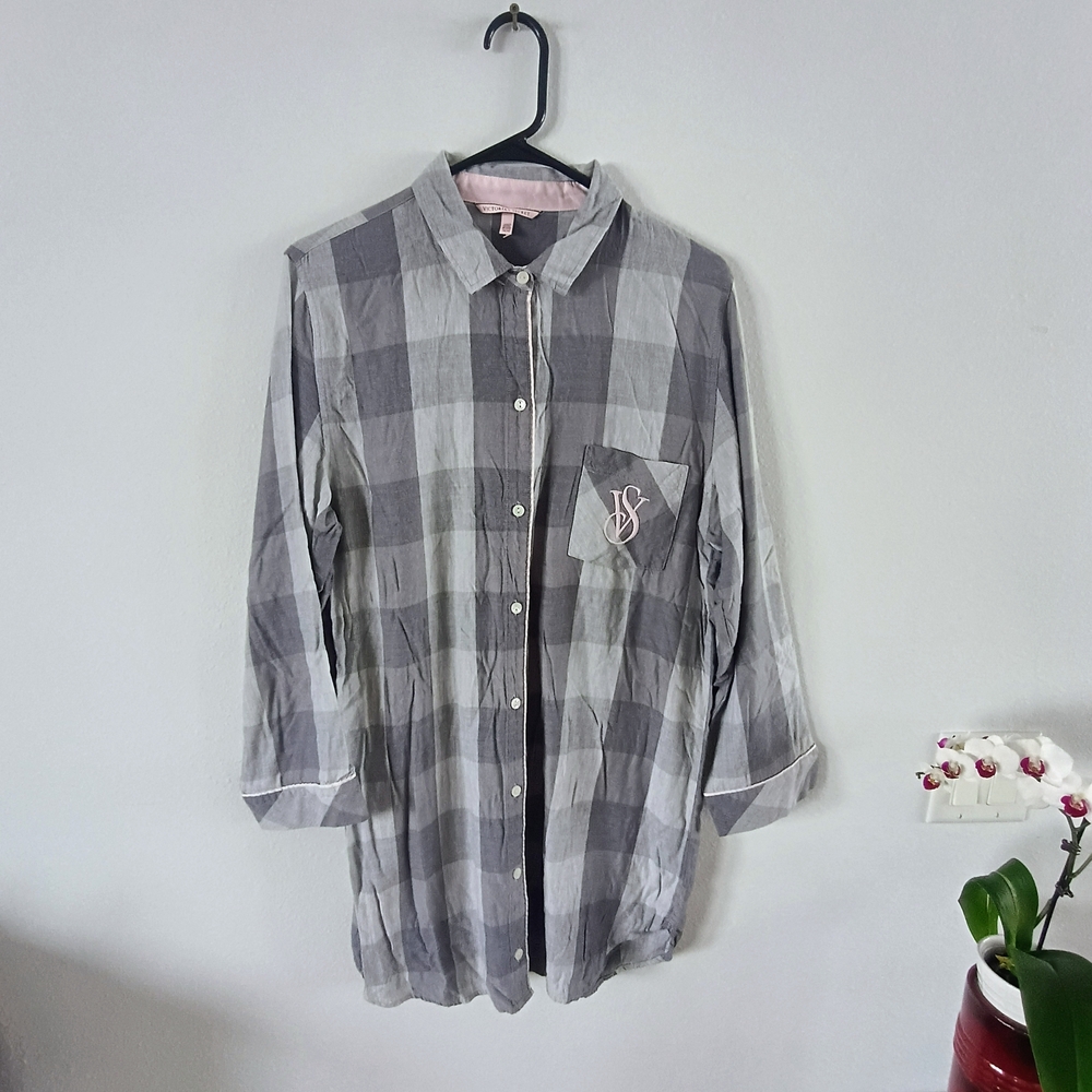 Victoria’s Secret Plaid Button Up Shirt Women’s M Gray Lounge Sleep Shirt